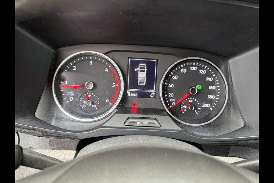 Volkswagen Crafter 35 2.0 TDI 141 PK Euro 6 L3H3 Nieuwe apk/Automaat/CarPlay/trekhaak/cruise control
