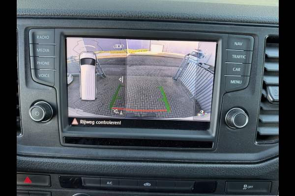 Volkswagen Crafter 35 2.0 TDI 141 PK Euro 6 L3H3 Nieuwe apk/Automaat/CarPlay/trekhaak/cruise control