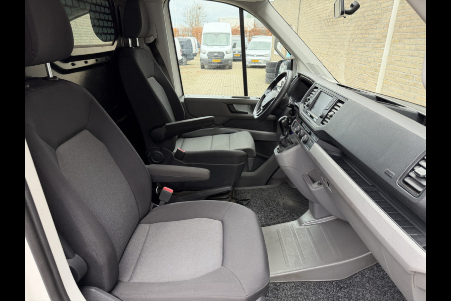 Volkswagen Crafter 35 2.0 TDI 141 PK Euro 6 L3H3 Nieuwe apk/Automaat/CarPlay/trekhaak/cruise control