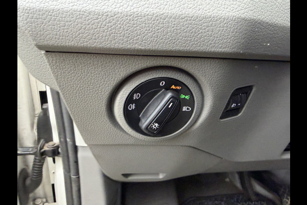 Volkswagen Crafter 35 2.0 TDI 141 PK Euro 6 L3H3 Nieuwe apk/Automaat/CarPlay/trekhaak/cruise control