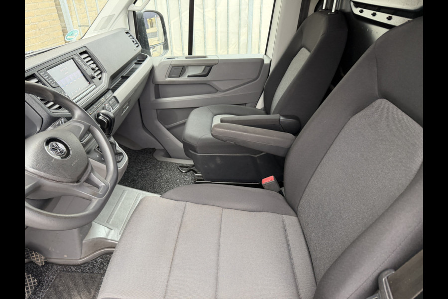 Volkswagen Crafter 35 2.0 TDI 141 PK Euro 6 L3H3 Nieuwe apk/Automaat/CarPlay/trekhaak/cruise control