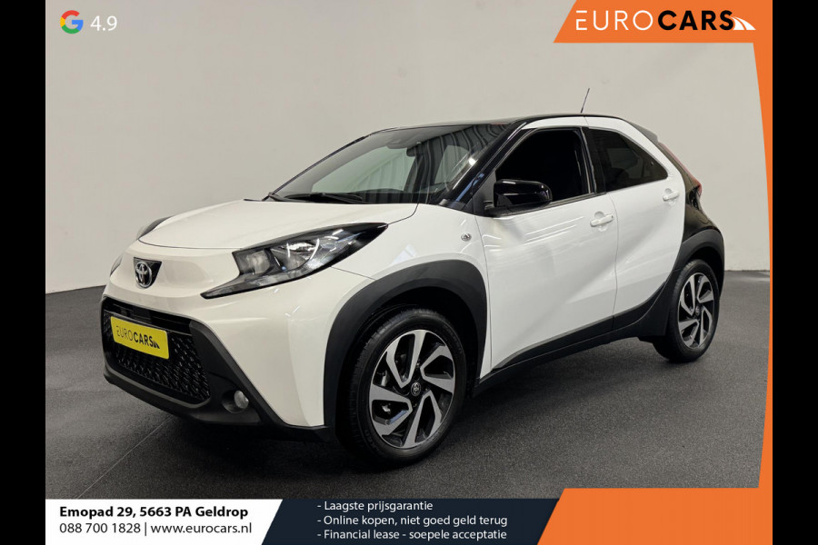 Toyota Aygo X 1.0 VVT-i Automaat Pulse | DEMO ! | Navigatie Apple Carplay/Android Auto Camera 17" Lichtmetalen Velgen Climate Control Adaptive Cruise Control Two Tone