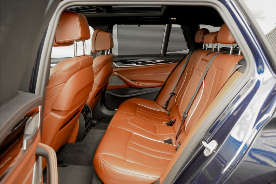 BMW 5 Serie Touring 530i High Executive M-Sport Pano Laser ACC H/K Memory 20"