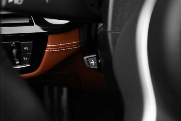 BMW 5 Serie Touring 530i High Executive M-Sport Pano Laser ACC H/K Memory 20"