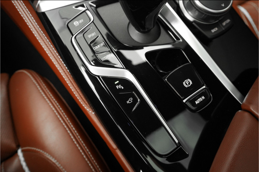 BMW 5 Serie Touring 530i High Executive M-Sport Pano Laser ACC H/K Memory 20"