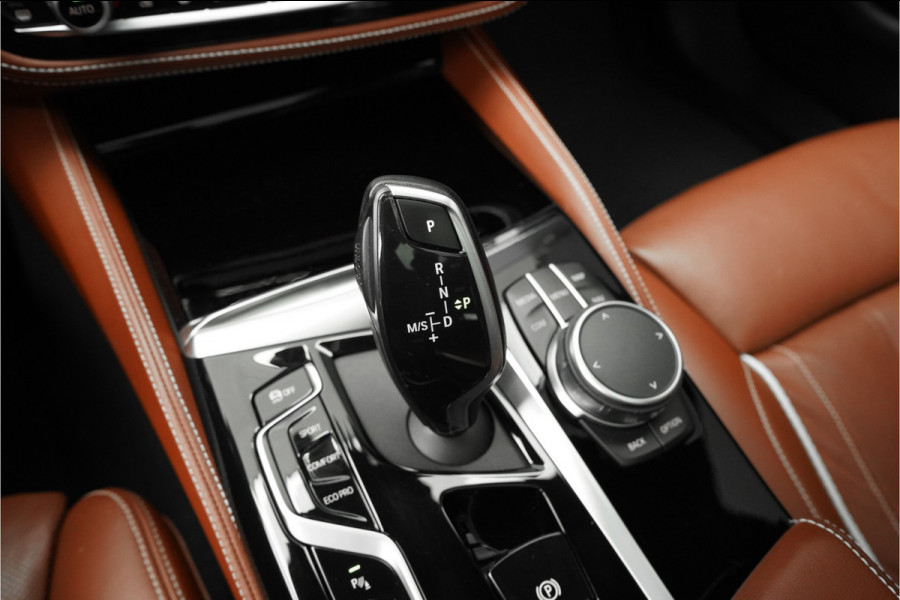 BMW 5 Serie Touring 530i High Executive M-Sport Pano Laser ACC H/K Memory 20"