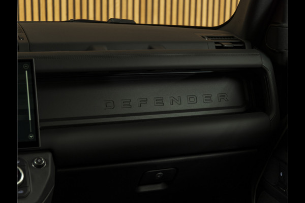 Land Rover Defender 110 2.0 P300e 110 X-Dynamic HSE BORASCO GREY | MY26 | PANO | HUD | 22" | MERIDIAN
