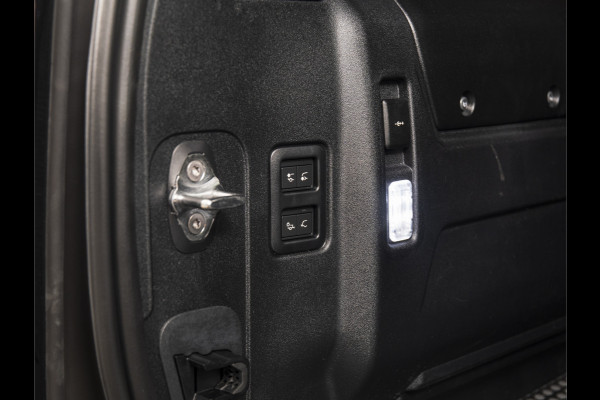 Land Rover Defender 110 2.0 P300e 110 X-Dynamic HSE BORASCO GREY | MY26 | PANO | HUD | 22" | MERIDIAN