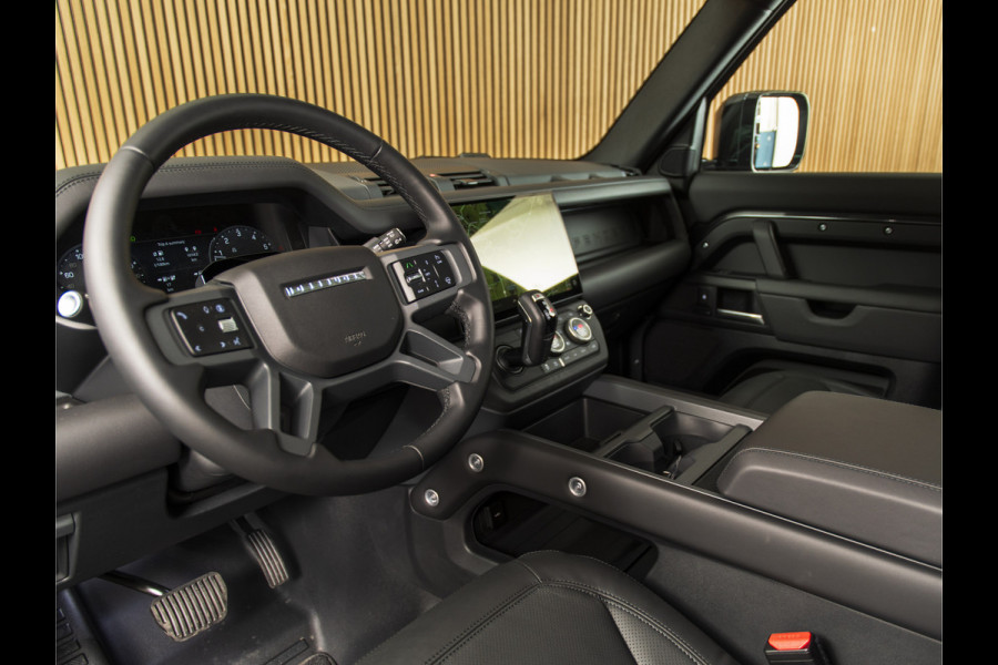 Land Rover Defender 110 2.0 P300e 110 X-Dynamic HSE MY26 | PANO | HUD | 22" | MERIDIAN
