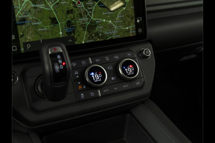 Land Rover Defender 110 2.0 P300e 110 X-Dynamic HSE MY26 | PANO | HUD | 22" | MERIDIAN