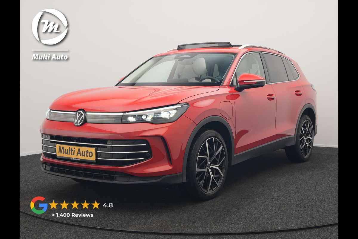 Volkswagen Tiguan 1.5 eHybrid PHEV Elegance 204pk | Panodak | Trekhaak af Fabriek | Adaptive Cruise | Head Up | 360 Camera | Alcantara Sportstoelen Massage | 20"L.M | IQ Light | Keyless |