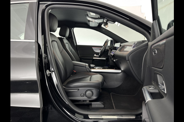 Mercedes-Benz EQA 250 Business Solution Luxury 67 kWh [ 3-Fase ] (INCL-BTW) *FULL-LEATHER | WIDE-SCREEN-DIGI-COCKPIT | FULL-LED | AMBIENT-LIGHT | CAMERA | NAVI-FULLMAP | DAB+ | COMFORT-SEATS | ECC | SHIFT-PADDLES | CRUISE | HEATED-SEATS | TOWBAR | 18''A