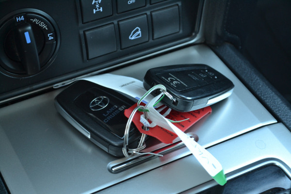 Toyota Land Cruiser 150 2.8 D-4D-F Professional Window Van