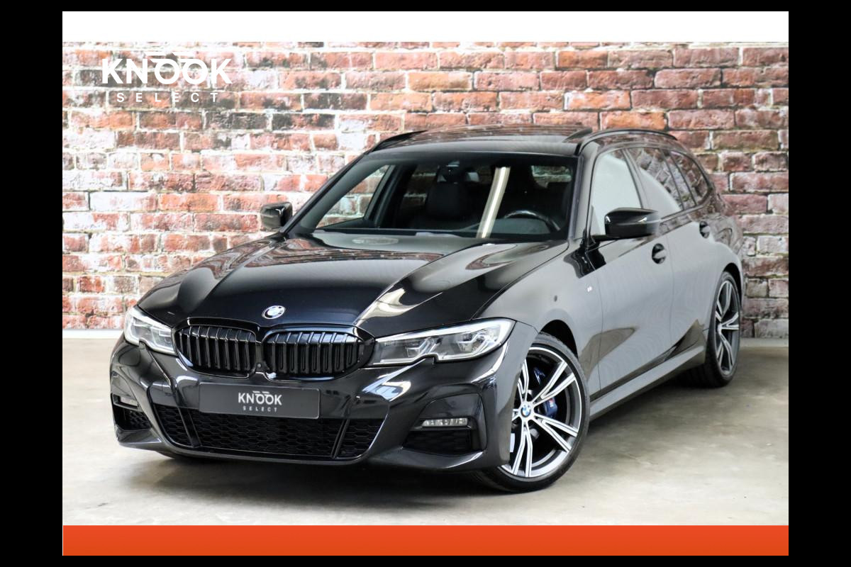 BMW 3 Serie Touring 330i xDrive High Executive M Sport / Panoramadak / Head-Up Display / Trekhaak / Leder / Apple CarPlay / Harman Kardon / 19 Inch /  Laserlicht / M Sportremsysteem / Adaptief M-onderstel