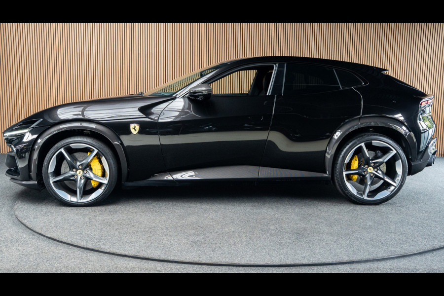 Ferrari Purosangue 6.5 V12 Full options! Nieuw! Alcantara Carbon exterieur & interieur Panoramadak Memory seats met massage functie Rondomzicht camera