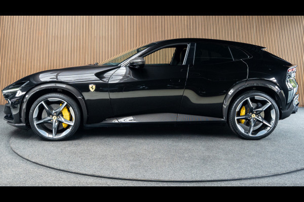 Ferrari Purosangue 6.5 V12 Full options! Nieuw! Alcantara Carbon exterieur & interieur Panoramadak Memory seats met massage functie Rondomzicht camera
