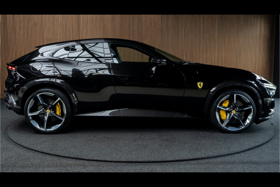 Ferrari Purosangue 6.5 V12 Full options! Nieuw! Alcantara Carbon exterieur & interieur Panoramadak Memory seats met massage functie Rondomzicht camera