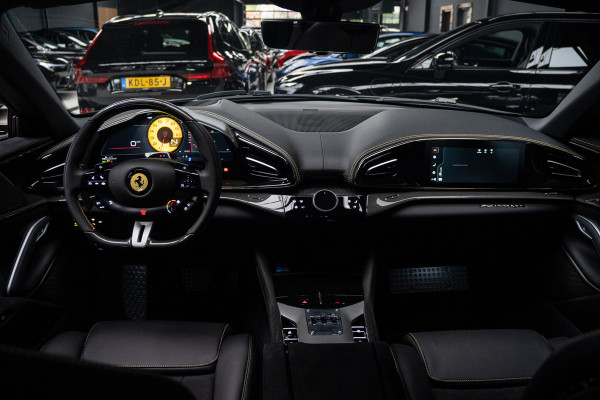 Ferrari Purosangue 6.5 V12 Full options! Nieuw! Alcantara Carbon exterieur & interieur Panoramadak Memory seats met massage functie Rondomzicht camera