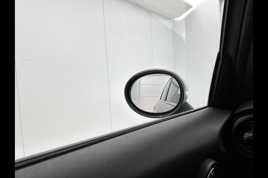MINI Mini 1.5 Cooper Chili Serious Business(Goed OnderH, Carplay, StoelV, Parkeersensoren, Leer, Led, Climate Con, Etc)
