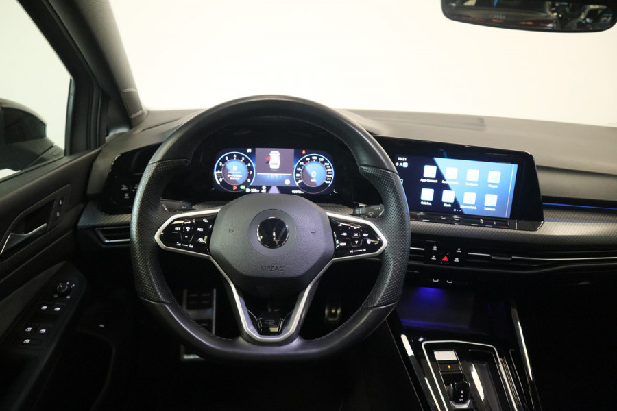 Volkswagen Golf 1.5 eTSI R-Line Business+ R-Line Panoramadak Trekhaak