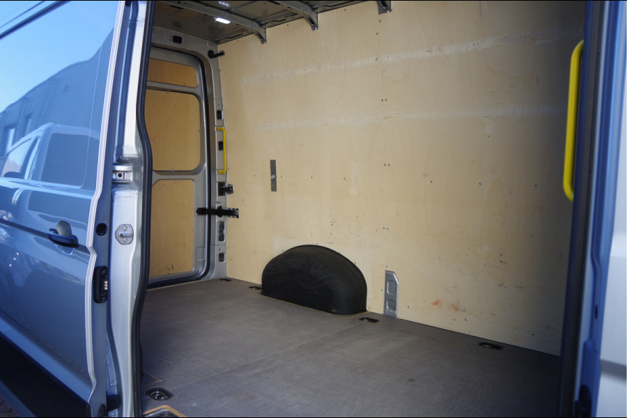 MAN TGE 3.180 35 2.0 L3H3 AUT. LED, LEDER, TREKHAAK, STOELVERWARMING, CAMERA, NAVI, CRUISE, CLIMA, PARKEERSENSOREN, VOORRUIT VERWARMING