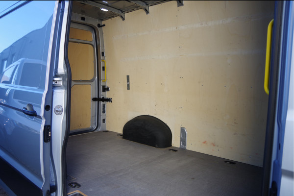 MAN TGE 3.180 35 2.0 L3H3 AUT. LED, LEDER, TREKHAAK, STOELVERWARMING, CAMERA, NAVI, CRUISE, CLIMA, PARKEERSENSOREN, VOORRUIT VERWARMING