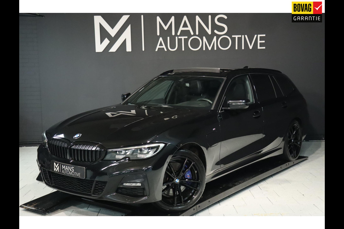 BMW 3 Serie Touring 330e M Sport / PANO / LIVE COCKPIT / CAMERA / DEALER SERVICE / STOELVERW