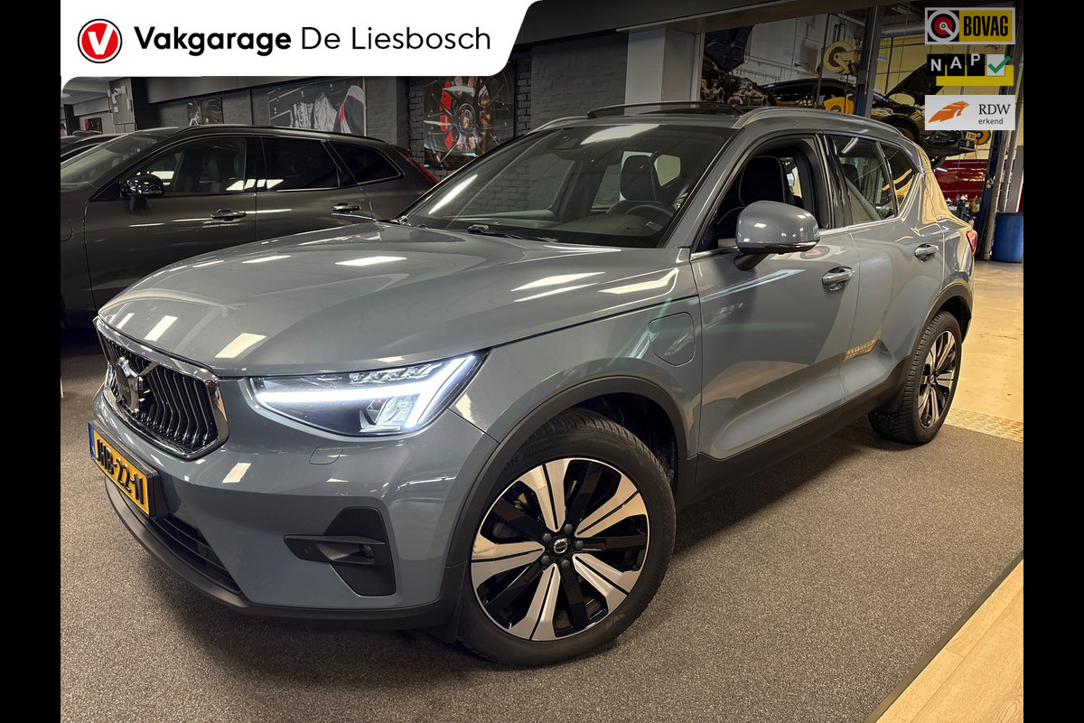 Volvo XC40 1.5 T5 Plug-in hybrid Core Bright / panorama-dak / Harman Kardon / 360 graden camera / dode hoek