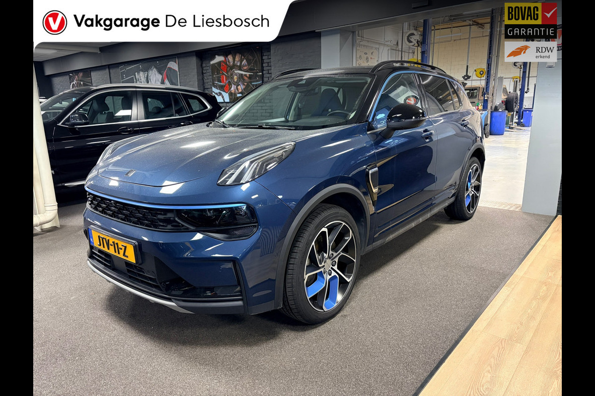 Lynk & Co 01 1.5 / panorama-dak / 360 camera / Infinity audio / navigatie