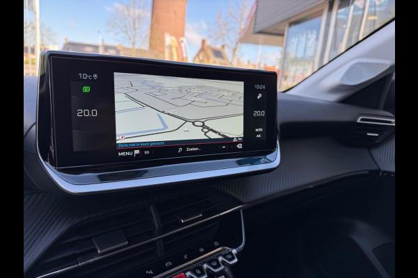 Peugeot 208 1.2 PureTech 100 Allure Navi / P-sensoren & camera / Clima / LM velgen