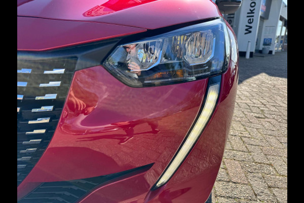 Peugeot 208 1.2 PureTech 100 Allure Navi / P-sensoren & camera / Clima / LM velgen