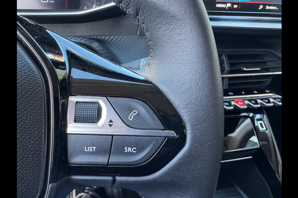 Peugeot 208 1.2 PureTech 100 Allure Navi / P-sensoren & camera / Clima / LM velgen