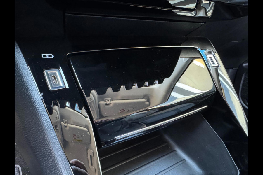 Peugeot 208 1.2 PureTech 100 Allure Navi / P-sensoren & camera / Clima / LM velgen