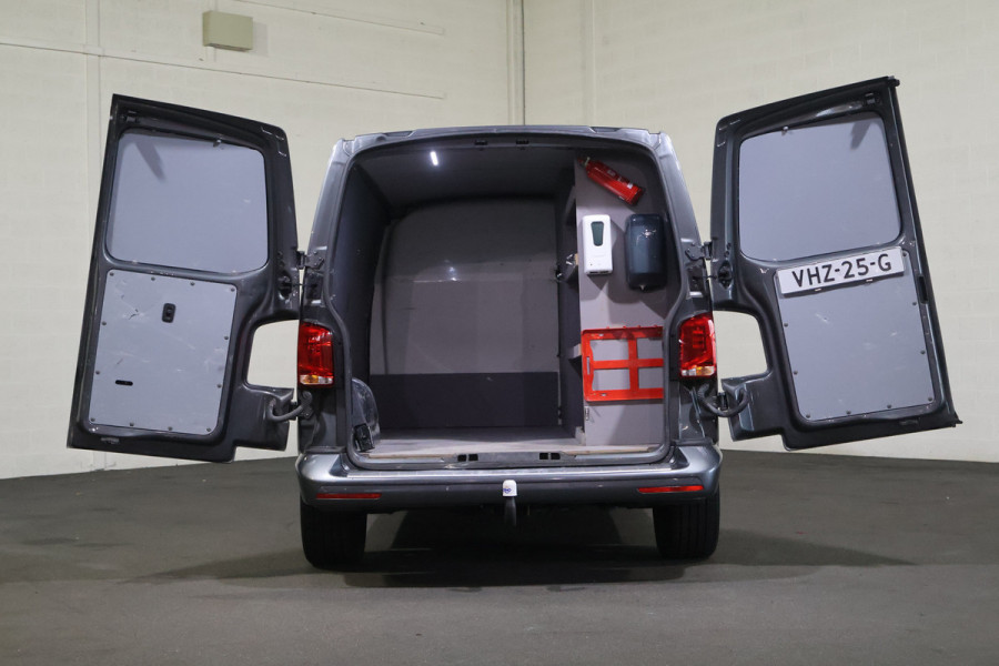 Volkswagen Transporter 2.0 TDI L2 H1 150pk Airco Navigatie Camera