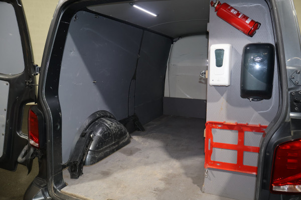Volkswagen Transporter 2.0 TDI L2 H1 150pk Airco Navigatie Camera
