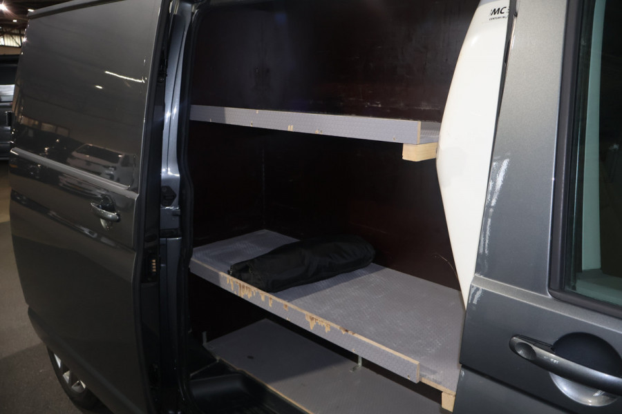 Volkswagen Transporter 2.0 TDI L2 H1 150pk Airco Navigatie Camera