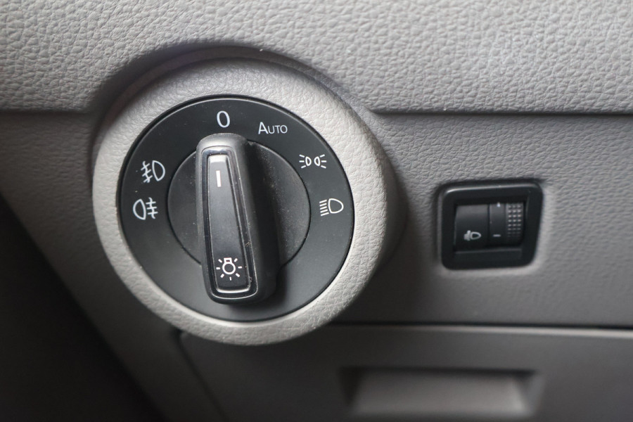 Volkswagen Transporter 2.0 TDI L2 H1 150pk Airco Navigatie Camera