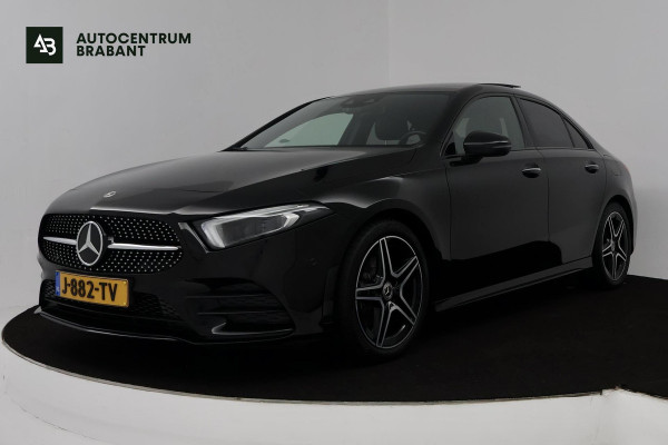 Mercedes-Benz A-Klasse 200 Business Solution AMG (PANORAMADAK, STOELVERWARMING, ACHTERUITRIJCAMERA, SFEERVERLICHTING)