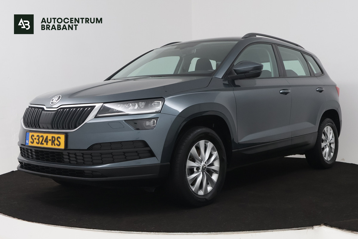 Škoda Karoq 1.0 TSI Clever Edition (NAVIGATIE, STOELVERWARMING, PARKEERSENSOREN, CARPLAY)