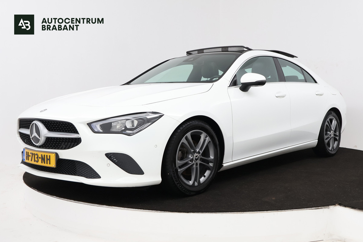 Mercedes-Benz CLA-Klasse 180 Business Solution (PANORAMADAK, TREKHAAK, CAMERA, CRUISE CONTROL, PARKEERSENSOREN)