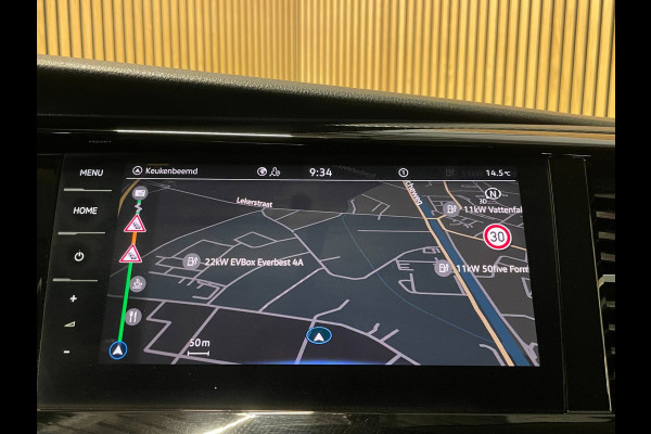 Volkswagen Transporter 2.0 TDI L2H1 30 DC Bulli|AUTOMAAT|ACC|TREKHAAK|DIGITAL|CARPLAY|CAMERA|DUBBELE SCHUIFDEUR|TWEE ACHTERDEUREN|