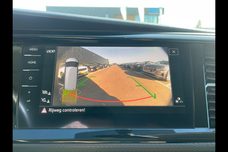 Volkswagen Transporter 2.0 TDI L2H1 30 DC Bulli|AUTOMAAT|ACC|TREKHAAK|DIGITAL|CARPLAY|CAMERA|DUBBELE SCHUIFDEUR|TWEE ACHTERDEUREN|