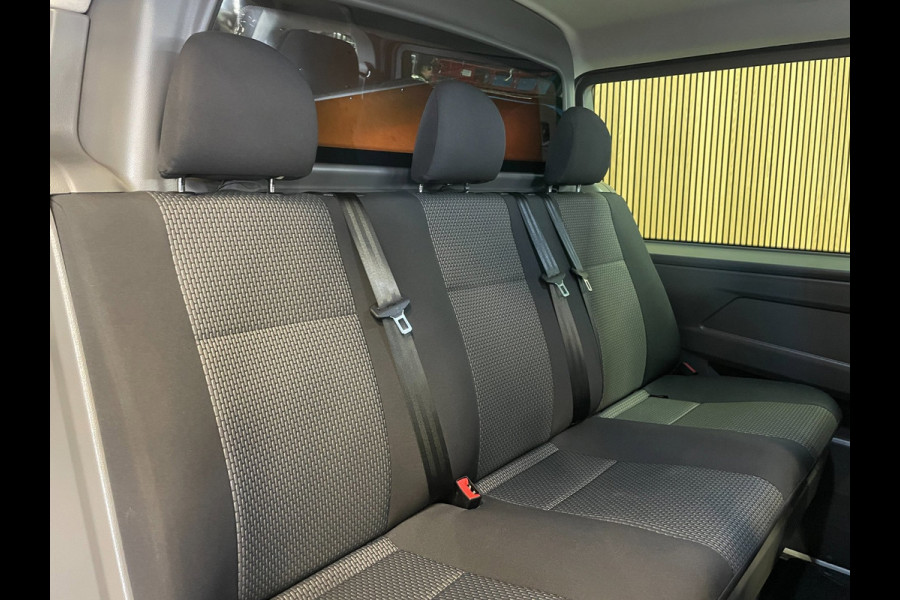 Volkswagen Transporter 2.0 TDI L2H1 30 DC Bulli|AUTOMAAT|ACC|TREKHAAK|DIGITAL|CARPLAY|CAMERA|DUBBELE SCHUIFDEUR|TWEE ACHTERDEUREN|