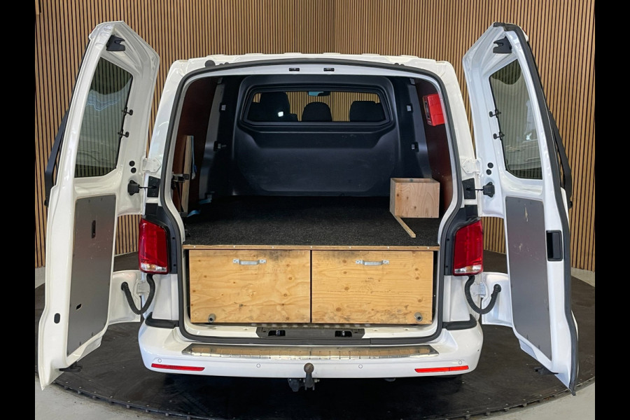 Volkswagen Transporter 2.0 TDI L2H1 30 DC Bulli|AUTOMAAT|ACC|TREKHAAK|DIGITAL|CARPLAY|CAMERA|DUBBELE SCHUIFDEUR|TWEE ACHTERDEUREN|