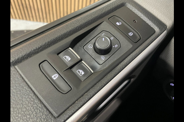 Volkswagen Transporter 2.0 TDI L2H1 30 DC Bulli|AUTOMAAT|ACC|TREKHAAK|DIGITAL|CARPLAY|CAMERA|DUBBELE SCHUIFDEUR|TWEE ACHTERDEUREN|