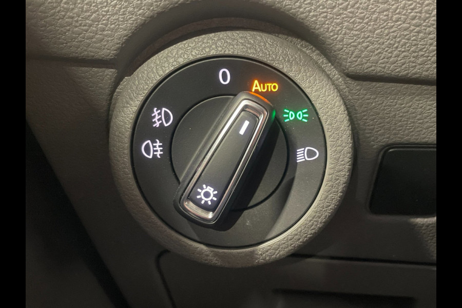 Volkswagen Transporter 2.0 TDI L2H1 30 DC Bulli|AUTOMAAT|ACC|TREKHAAK|DIGITAL|CARPLAY|CAMERA|DUBBELE SCHUIFDEUR|TWEE ACHTERDEUREN|