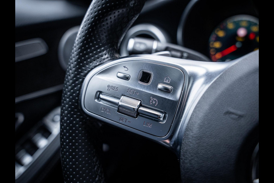 Mercedes-Benz C-Klasse Estate 200 4MATIC Premium Plus Pack AMG-Line l Pano l Sfeerverl. l Burmester l Camera