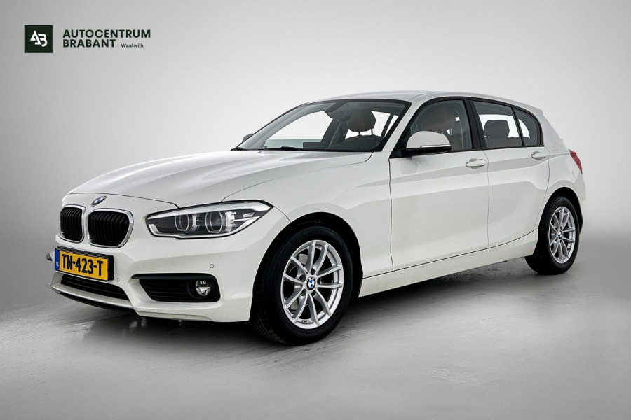 BMW 1-serie 118i High Executive (GROOT-NAVIGATIE, LEDER, STOELVERWARMING, PARKEERSENSOREN, DEALER ONDERHOUDEN)