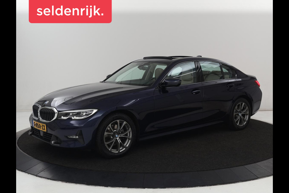 BMW 3-serie 320i High Executive Edition | Panoramadak | Leder | Stoel & Stuurverwarming | Adaptive Cruise | Sfeerverlichting