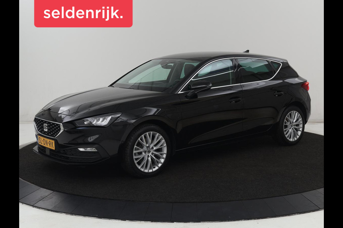 Seat Leon 1.4 TSI eHybrid PHEV Xcellence | SOH 100% | Stoel & stuurverwarming | Sfeerverlichting | Keyless | Navigatie | Park Assist | Cruise control | Digital Cockpit | Climate control | Plug In